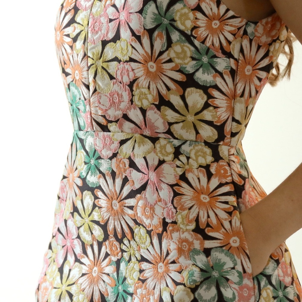 Banana Republic Brocade Iridescent multicolor Floral Dress with Pockets - Picture 5 of 17